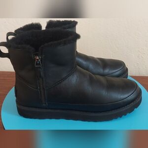 Black Shearling Lined Boots